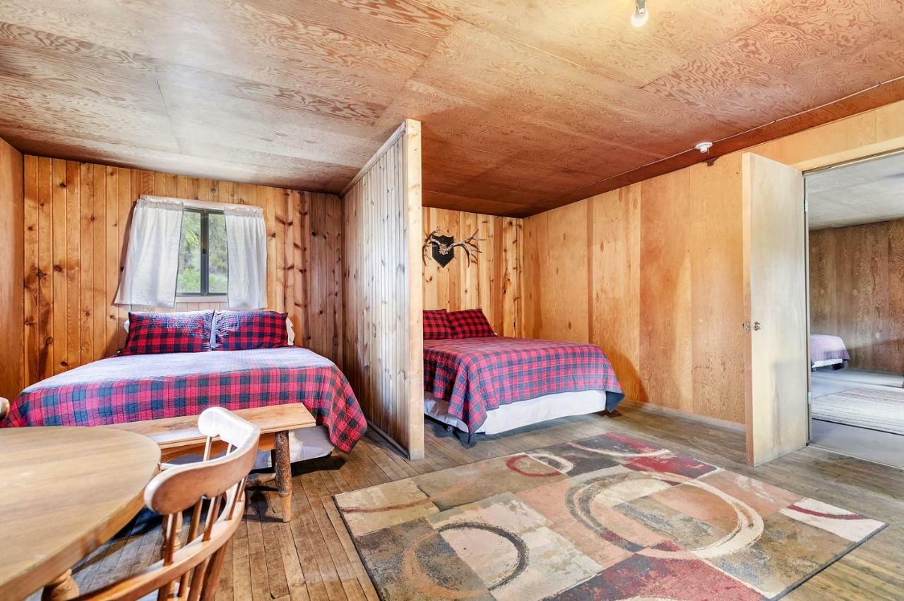 Sawtooth Lodge Stanley Exterior photo
