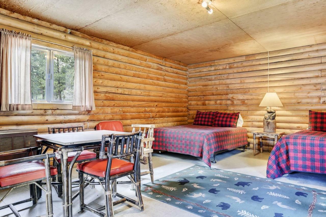 Sawtooth Lodge Stanley Exterior photo